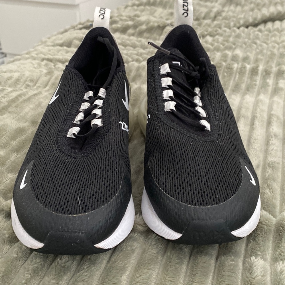 Nike airs